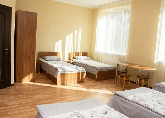 Monada Hotel&hostel Hostal *