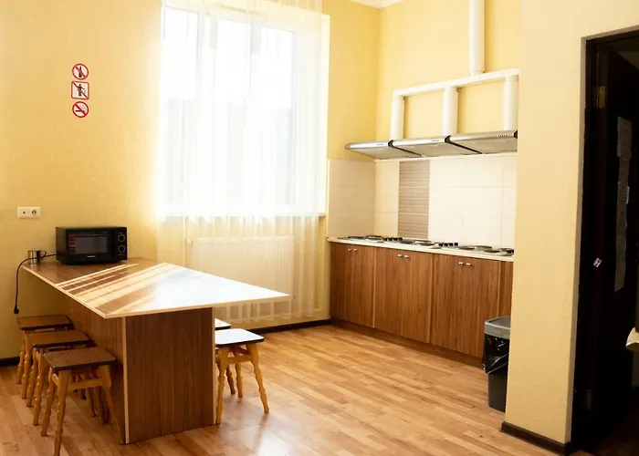 Monada Hotel&hostel