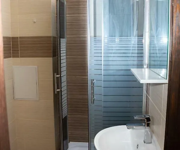Monada Hotel&hostel Úzhgorod