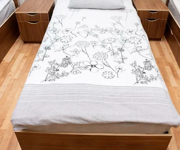 Hostal Monada Hotel&hostel