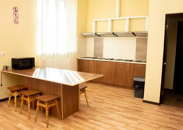 Monada Hotel&hostel