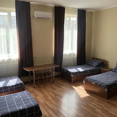 Monada & Hostel Uschhorod